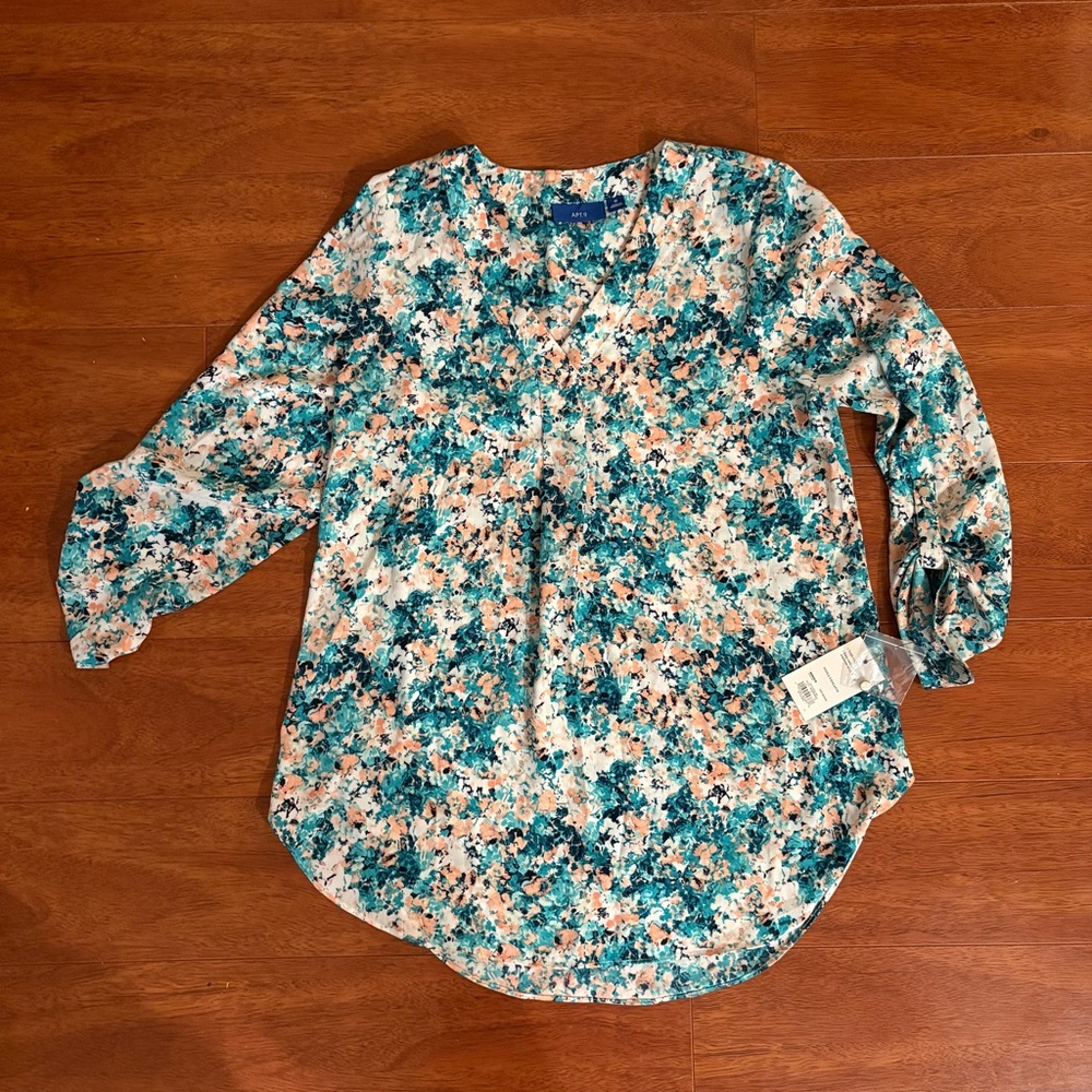 Apt. 9 3/4 Sleeve V Neck Tunic Blouse